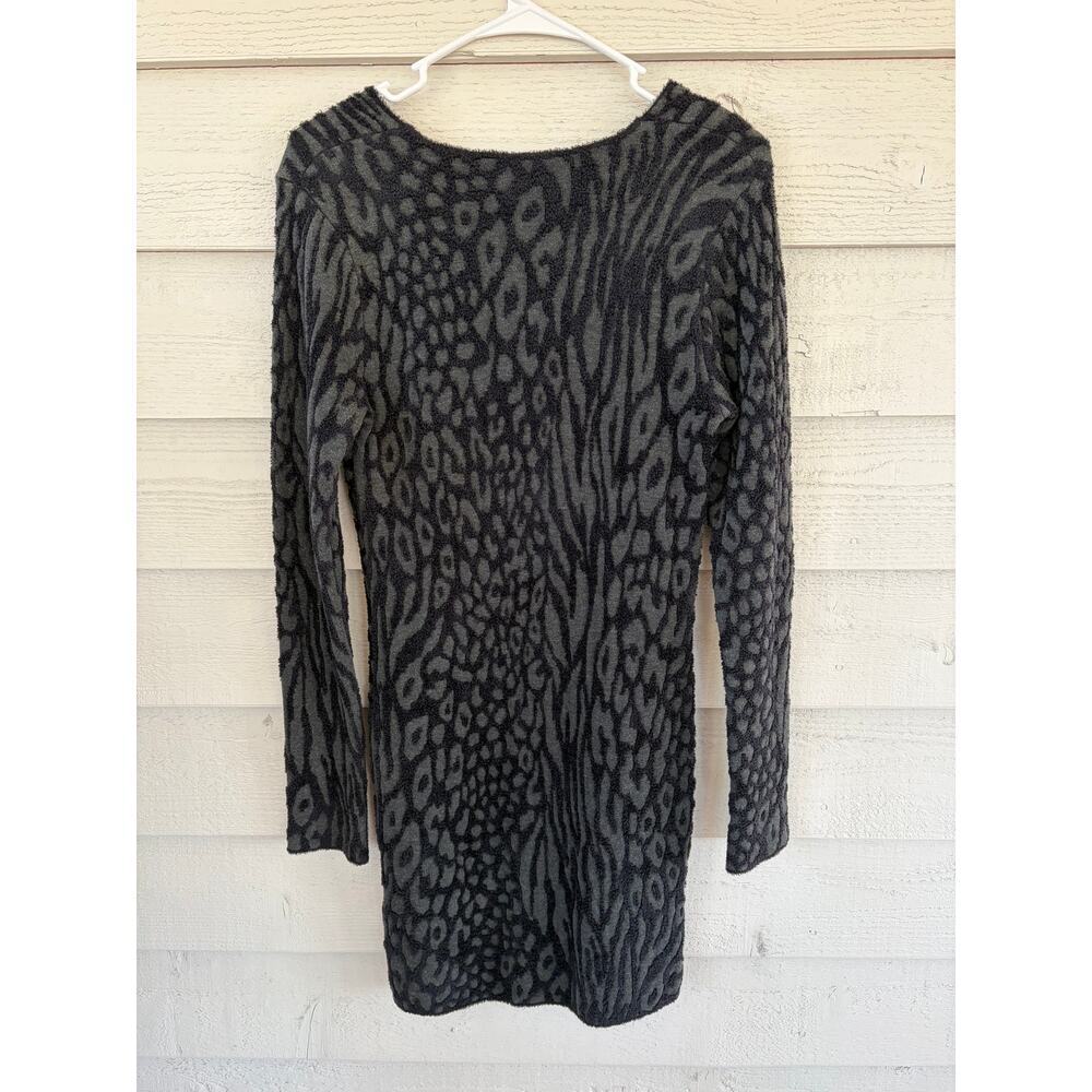 Express Animal Print Sweater Dress Gray Black V Neck Fuzzy Knit Size Medium - Picture 6 of 6